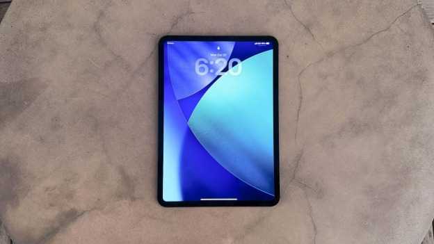 iPad Pro M5 có đáng mua không? Trải nghiệm thực tế pin, sạc nhanh và kết nối Wi-Fi 7